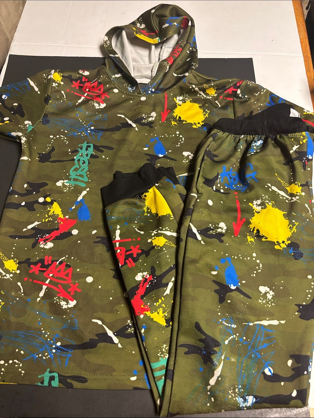 Sacred Crown Kids' Olive Camo Paint-Splash Bottoms and Short Sleeve Hoodie